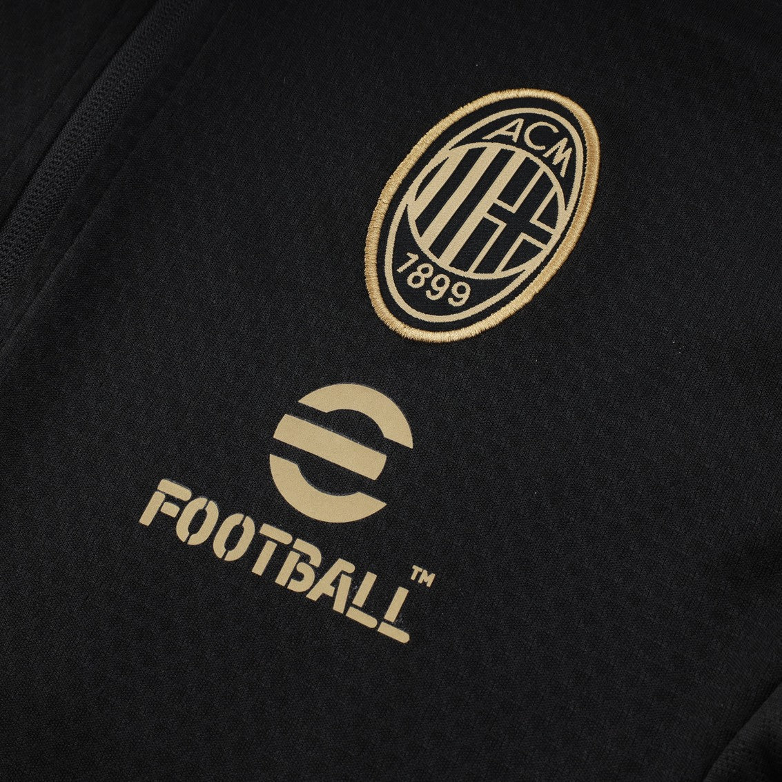 TUTA COMPLETA MILAN E-FOOTBALL