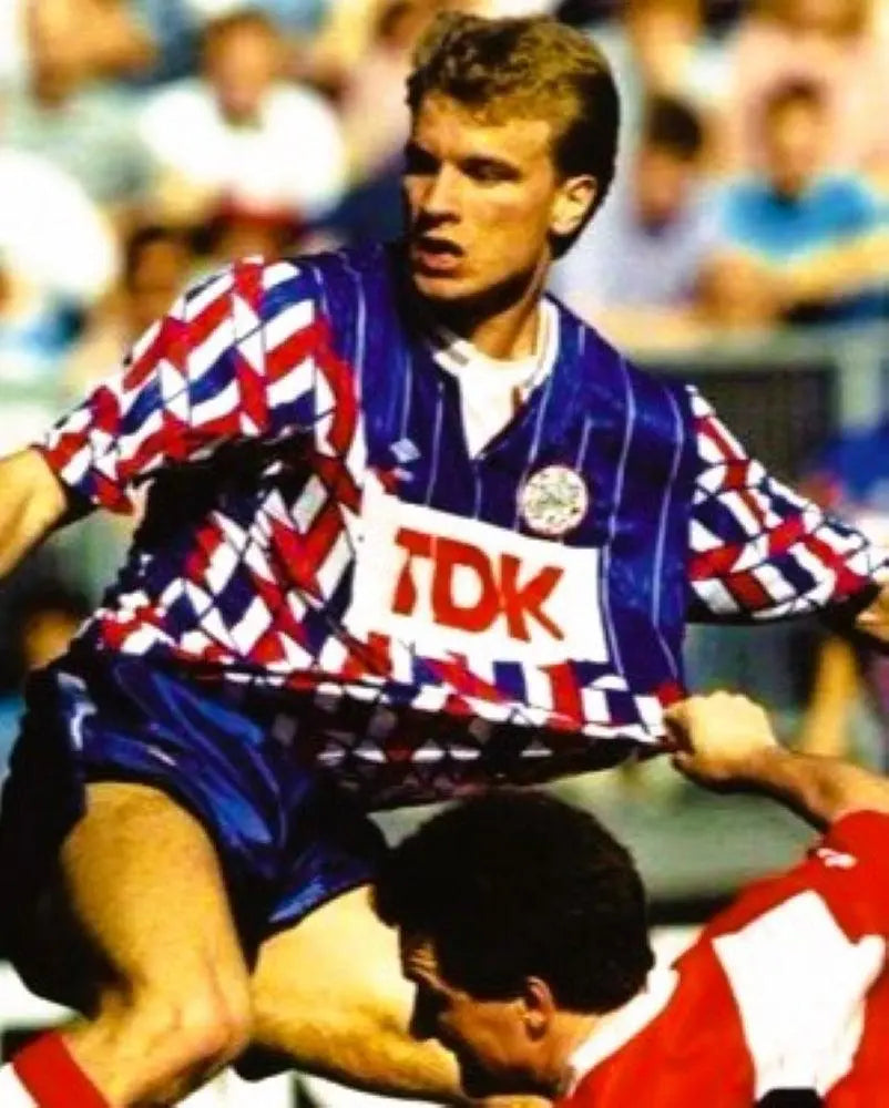 BERGKAMP DENNIS 1990-91 (Aja) World Football Stadium