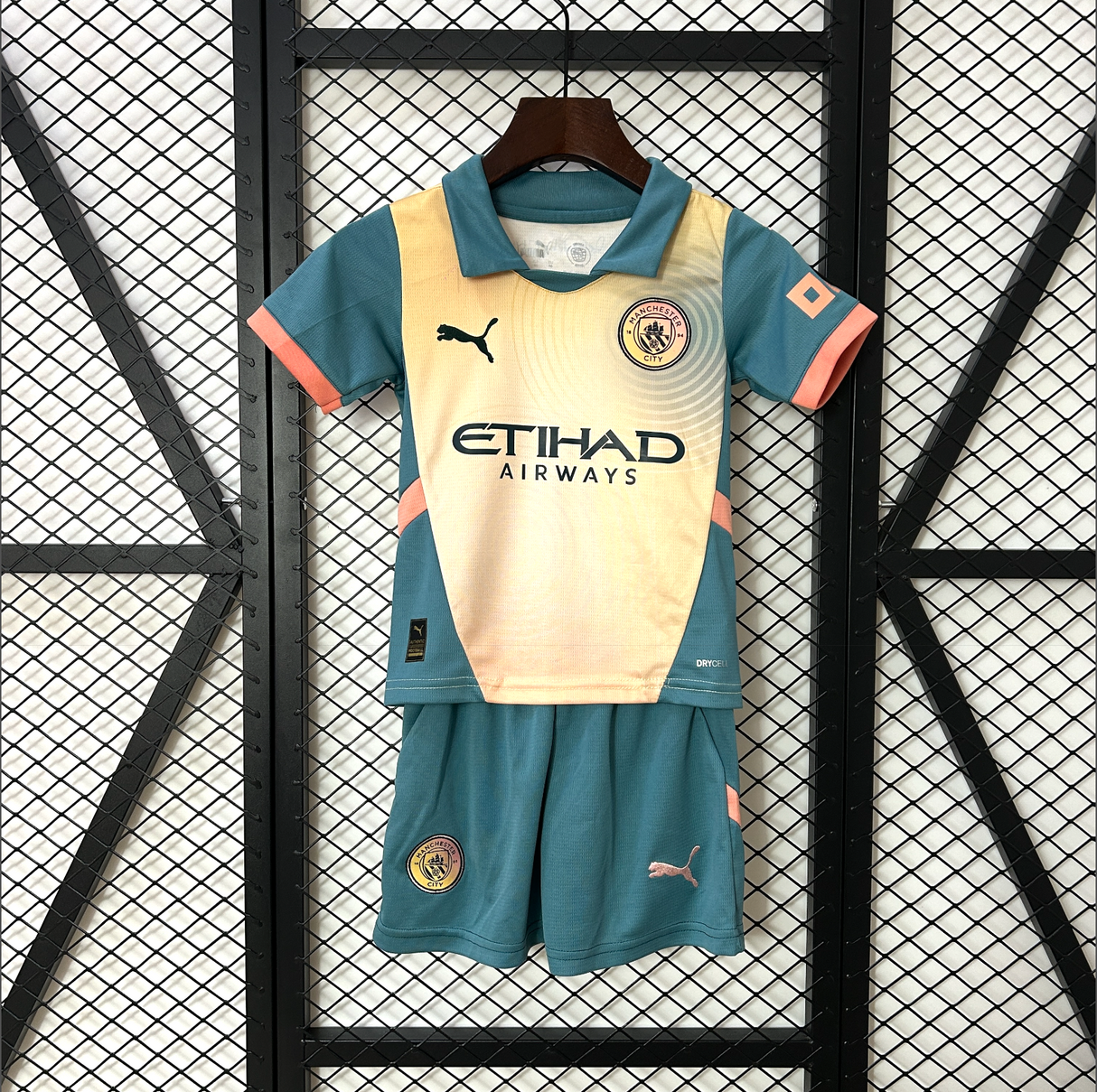 MANCHESTER CITY kid kit