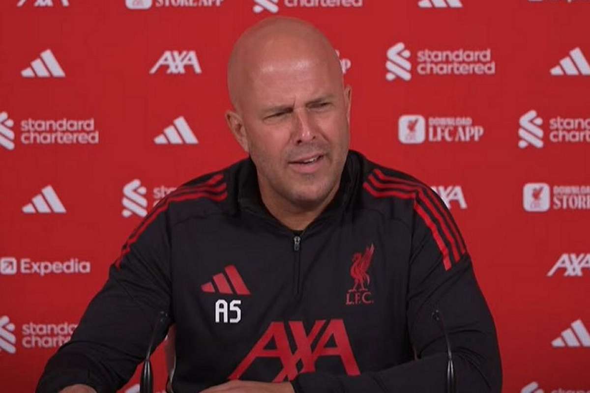 Liverpool icon says Slot close to sack, urges Klopp to return