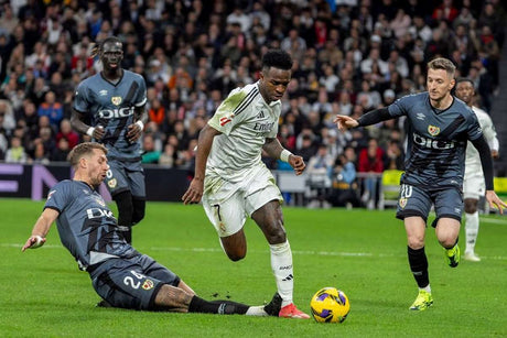 Real Madrid’s ‘position’ on Vinicius Jr contract dispute revealed
