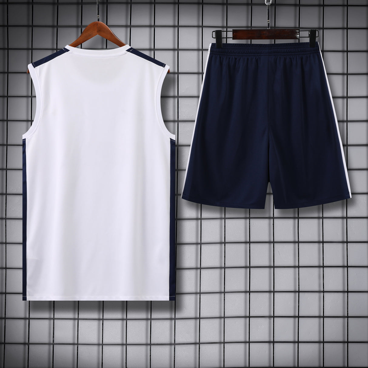 TANK TOP + SHORTS LEIPZG